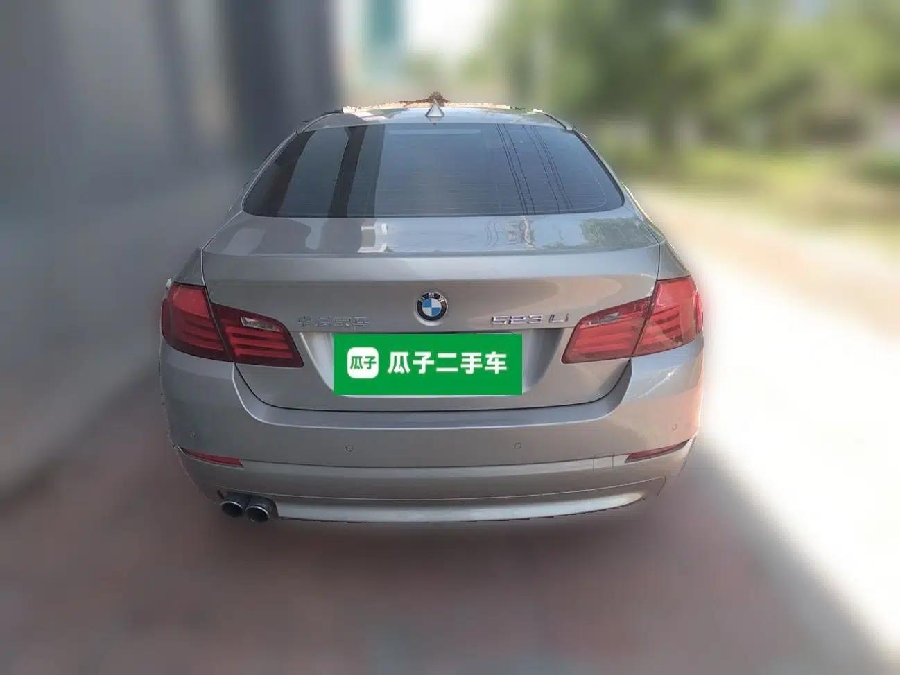BMW 5 Series 2012 523Li Luxury Model — миниатюра 5