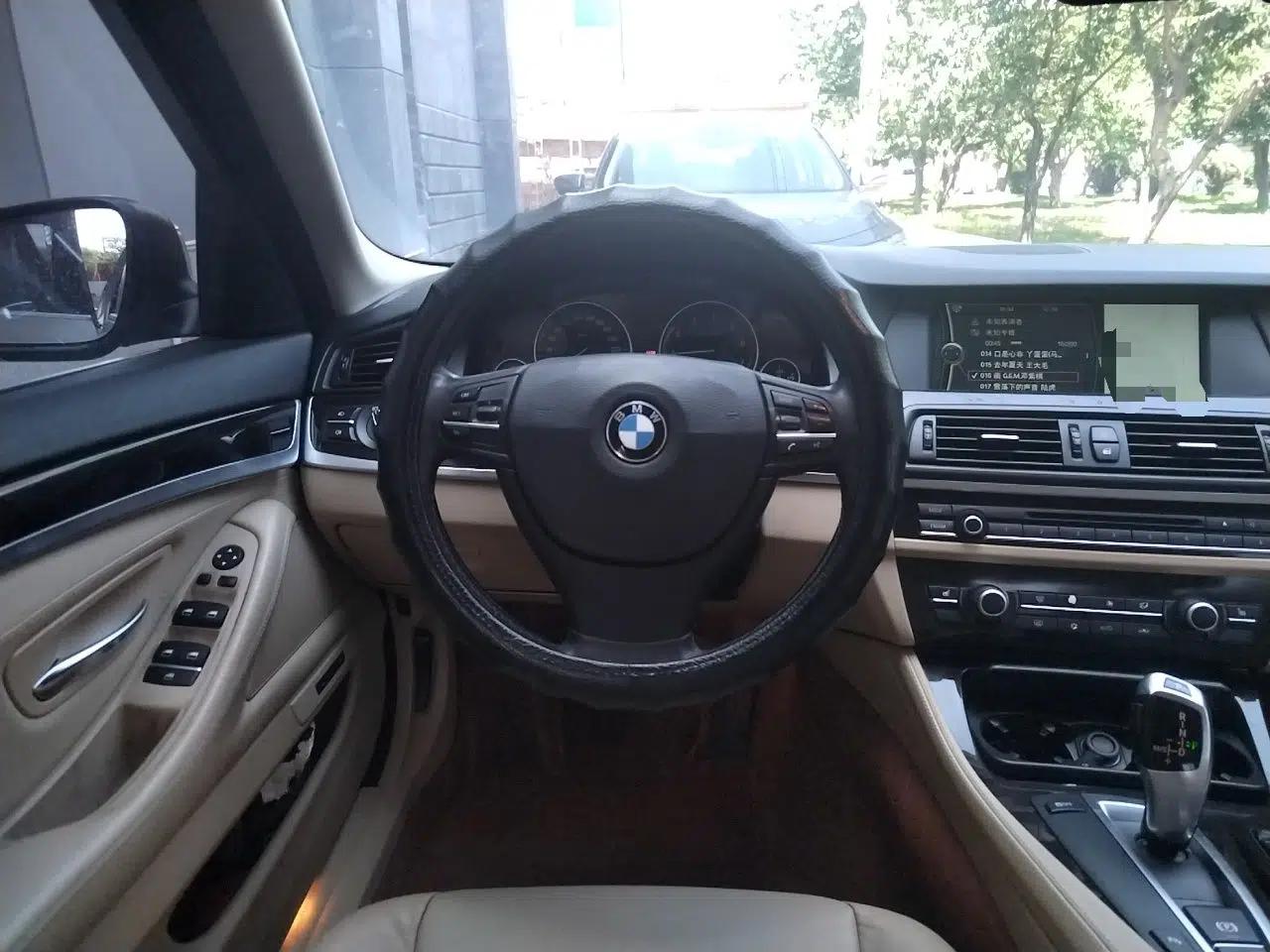 BMW 5 Series 2012 523Li Luxury Model — миниатюра 10