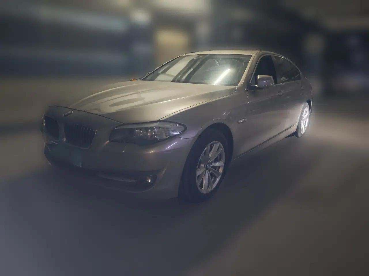 BMW 5 Series 2013 525Li Luxury Model — миниатюра 1