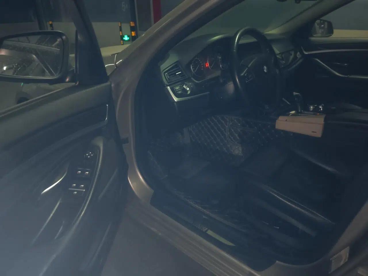 BMW 5 Series 2013 525Li Luxury Model — миниатюра 16