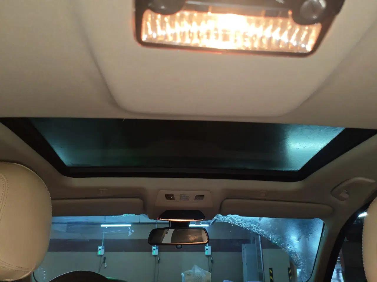 BMW 5 Series 2013 525Li Leading Model — миниатюра 18