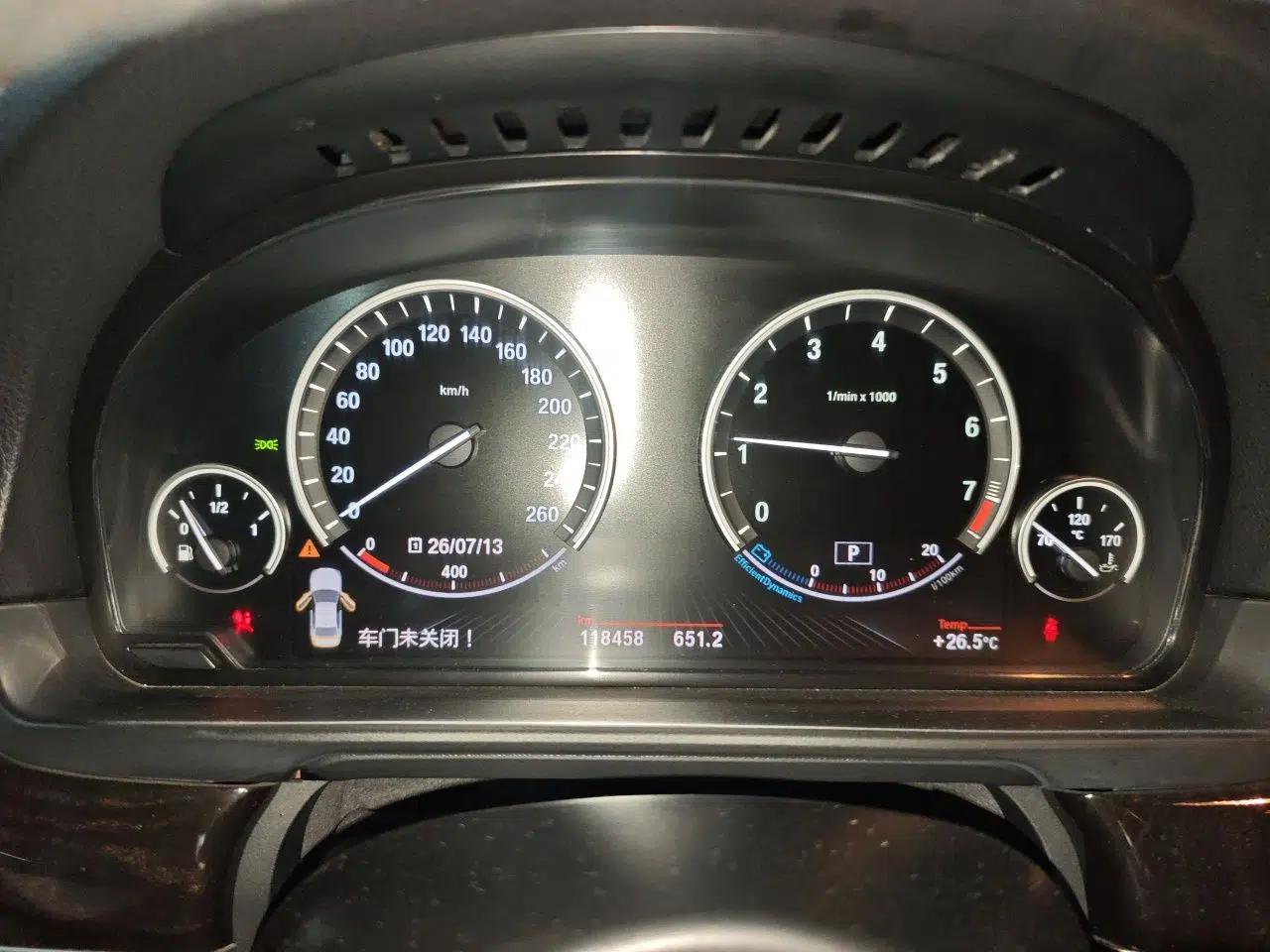 BMW 5 Series 2014 535Li Leading Model — миниатюра 11