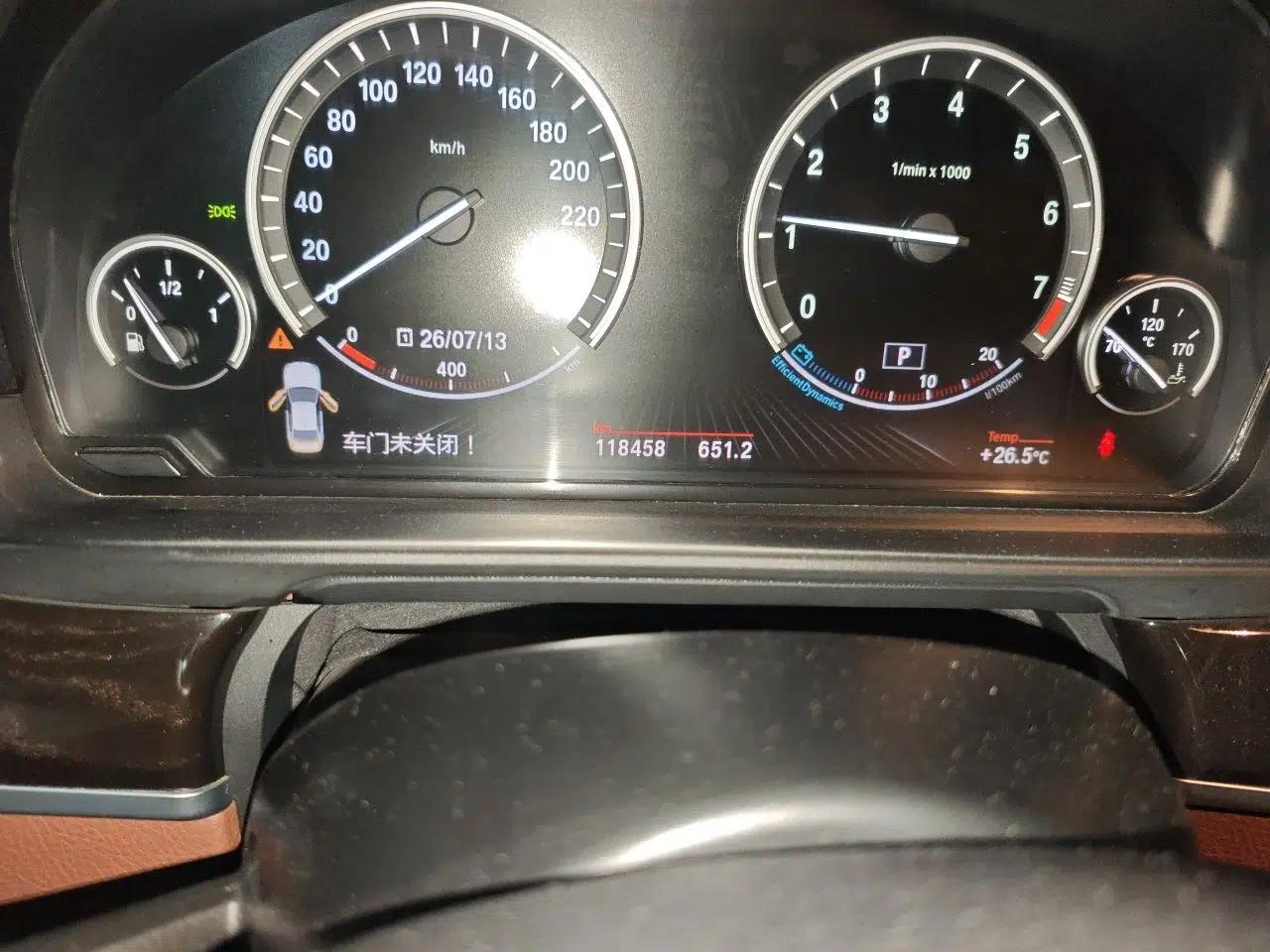 BMW 5 Series 2014 535Li Leading Model — миниатюра 12
