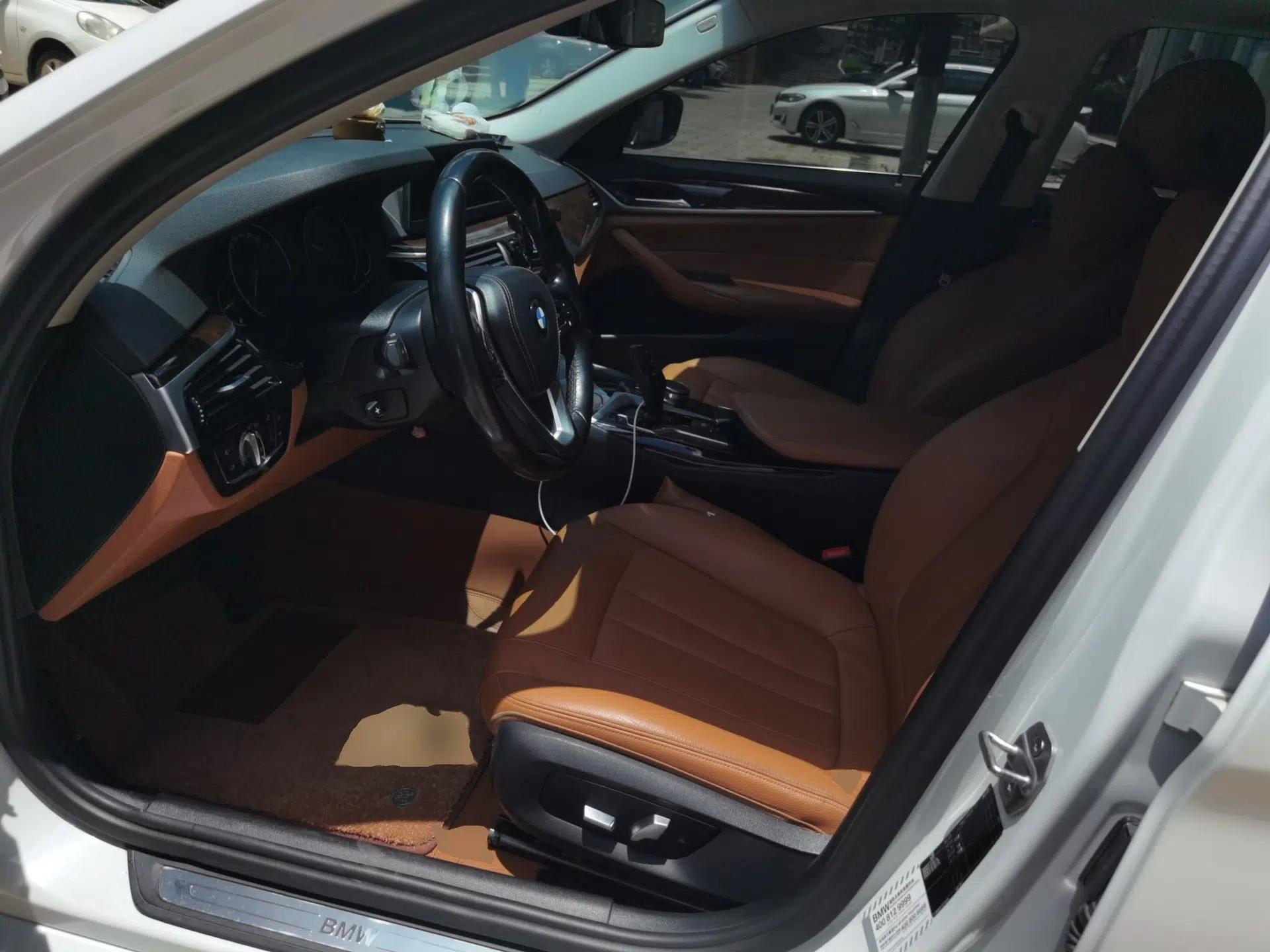 BMW 5 Series 2018 528Li Launch Special Edition — миниатюра 15