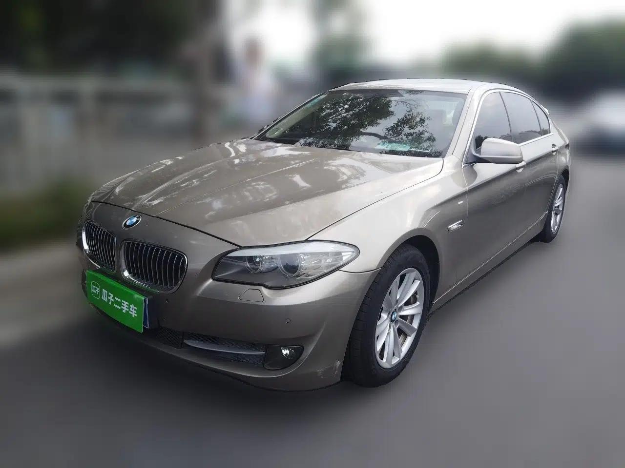 BMW 5 Series 2011 520Li Elegant Model — миниатюра 1