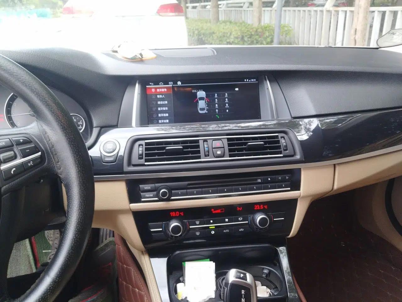 BMW 5 Series 2011 520Li Elegant Model — миниатюра 13