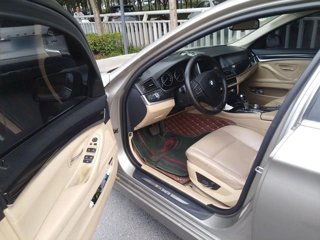 BMW 5 Series 2011 520Li Elegant Model — миниатюра 16