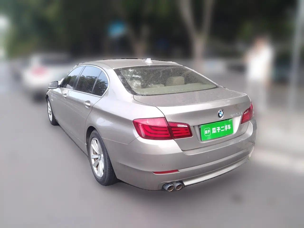BMW 5 Series 2011 520Li Elegant Model — миниатюра 4