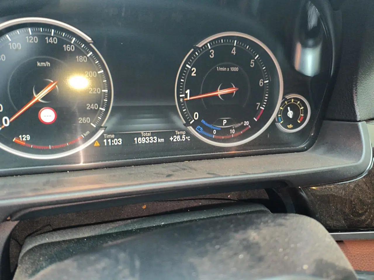 BMW 5 Series 2017 528Li Leading Model — миниатюра 12