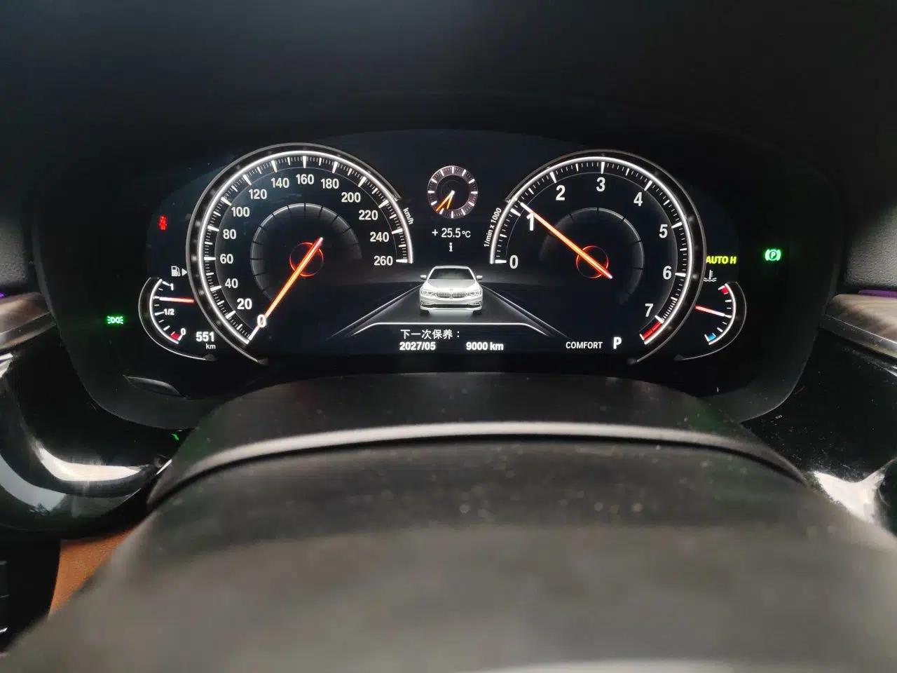 BMW 5 Series 2018 530i M Sport Package — миниатюра 11