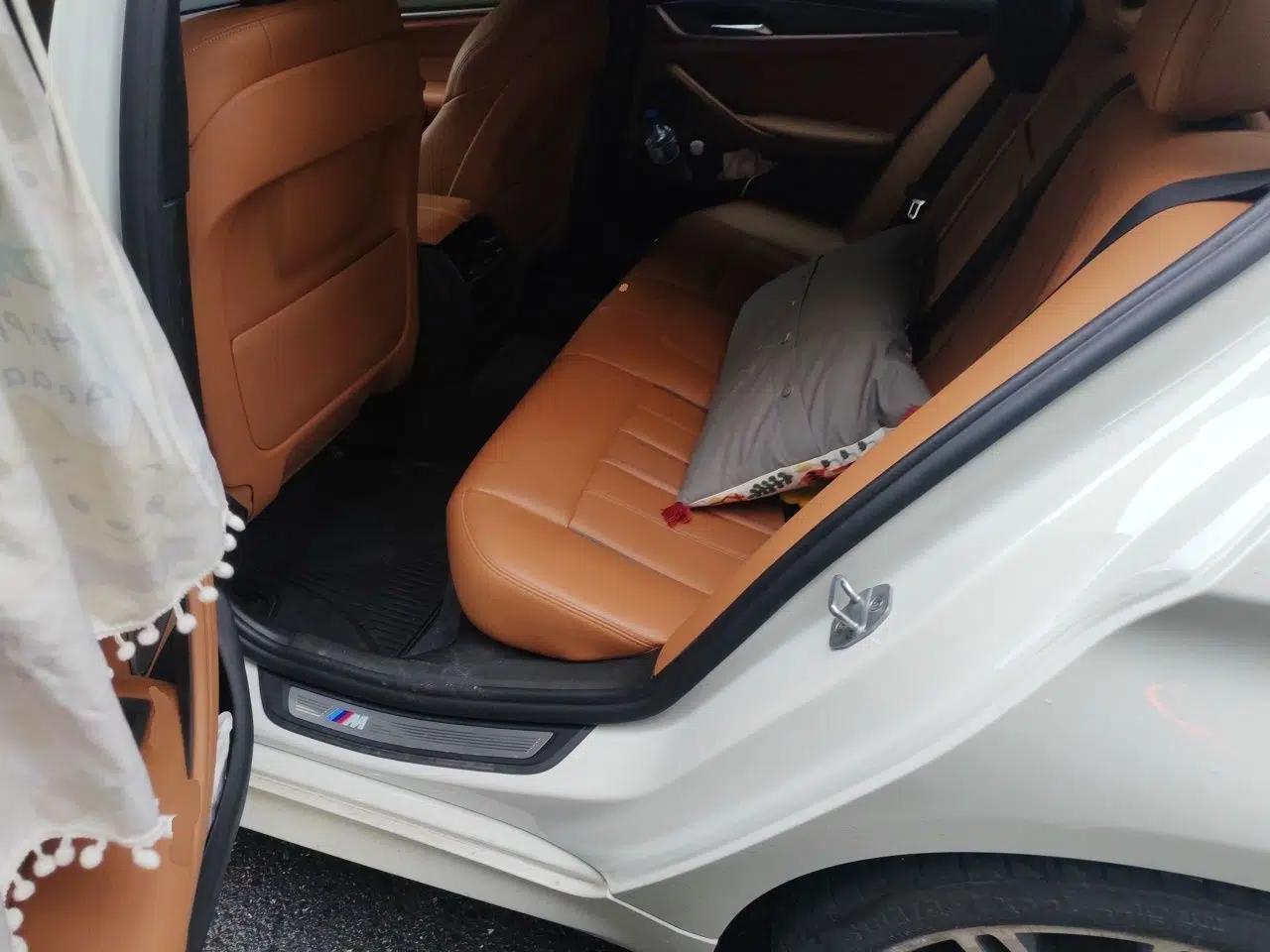 BMW 5 Series 2018 530i M Sport Package — миниатюра 17
