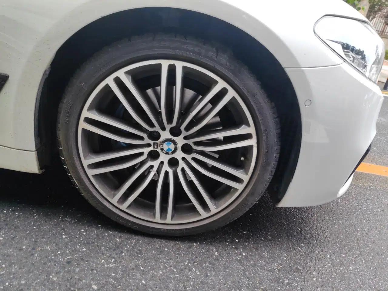 BMW 5 Series 2018 530i M Sport Package — миниатюра 8