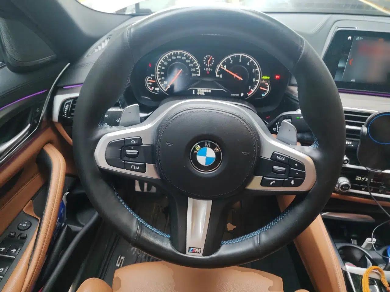 BMW 5 Series 2018 530i M Sport Package — миниатюра 10
