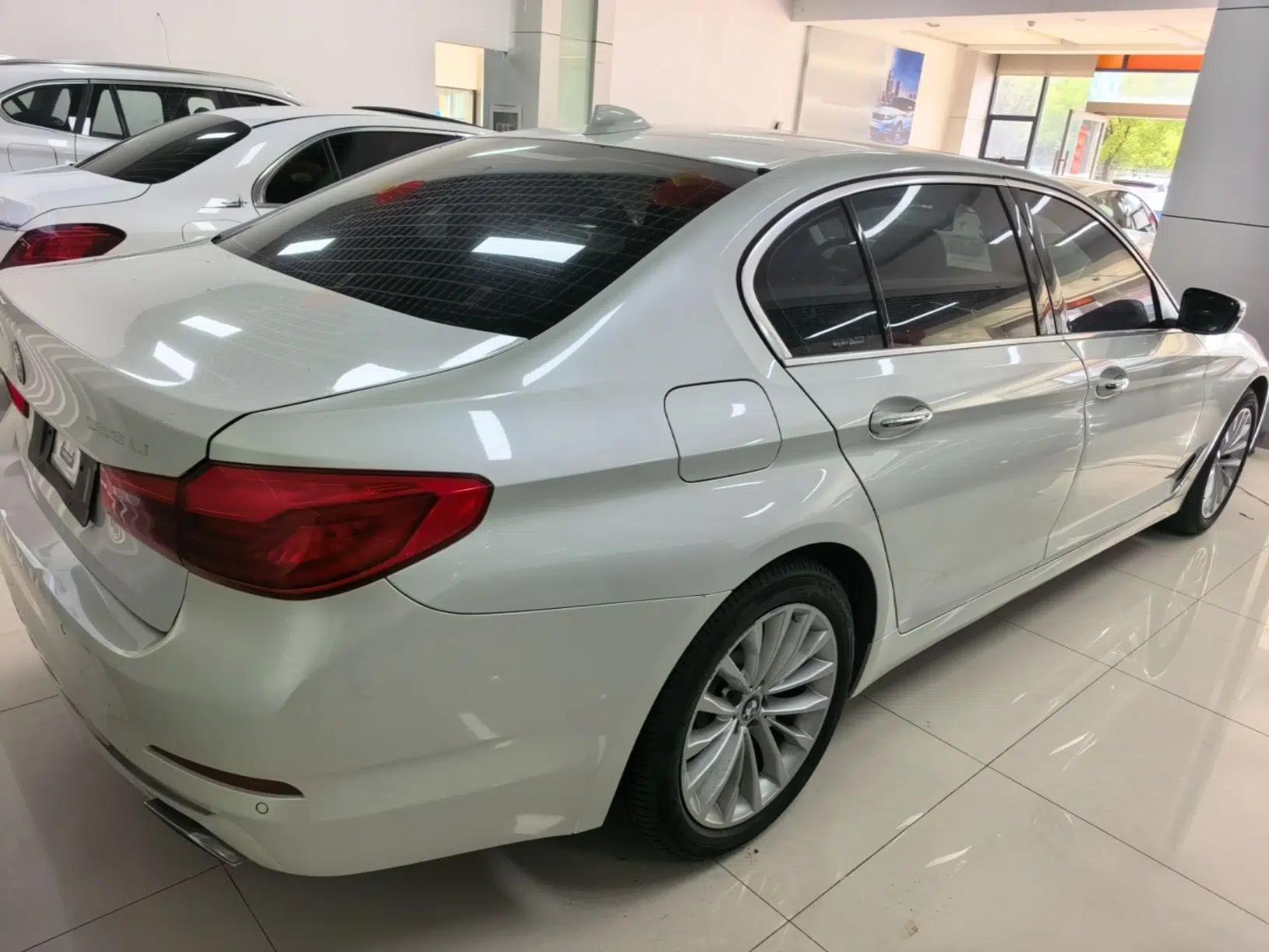 BMW 5 Series 2018 525Li Luxury Package — миниатюра 6