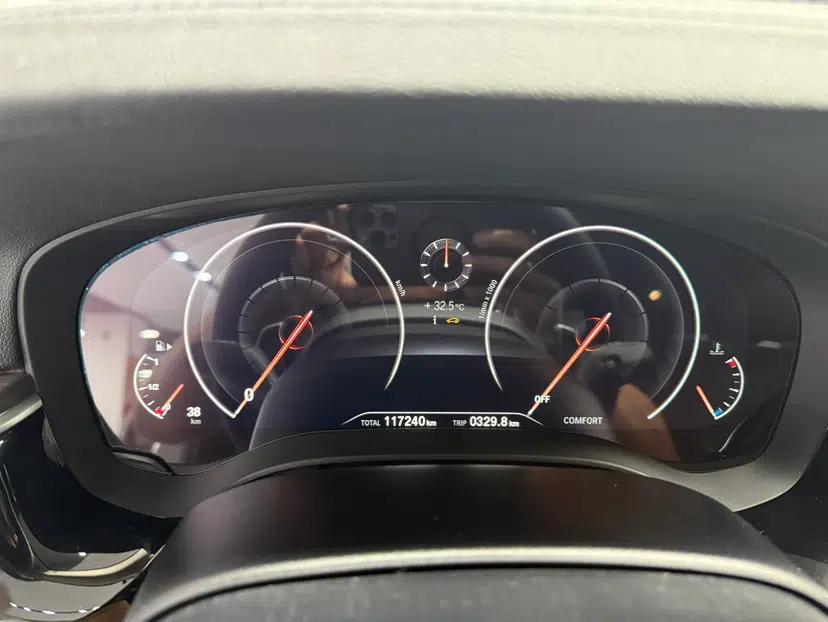 BMW 5 Series 2019 530Li Leading Model Luxury Package — миниатюра 7