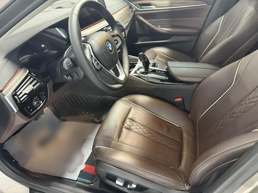 BMW 5 Series 2019 530Li Leading Model Luxury Package — миниатюра 10