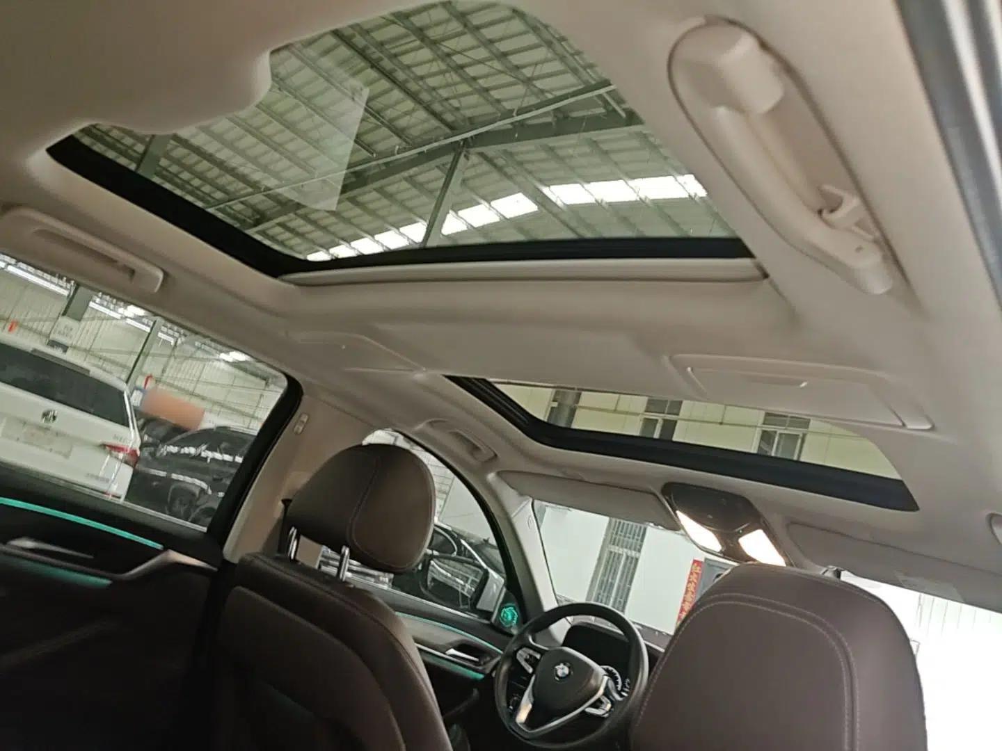 BMW 5 Series New Energy 2019 Updated Version 530Le Luxury Package — миниатюра 26