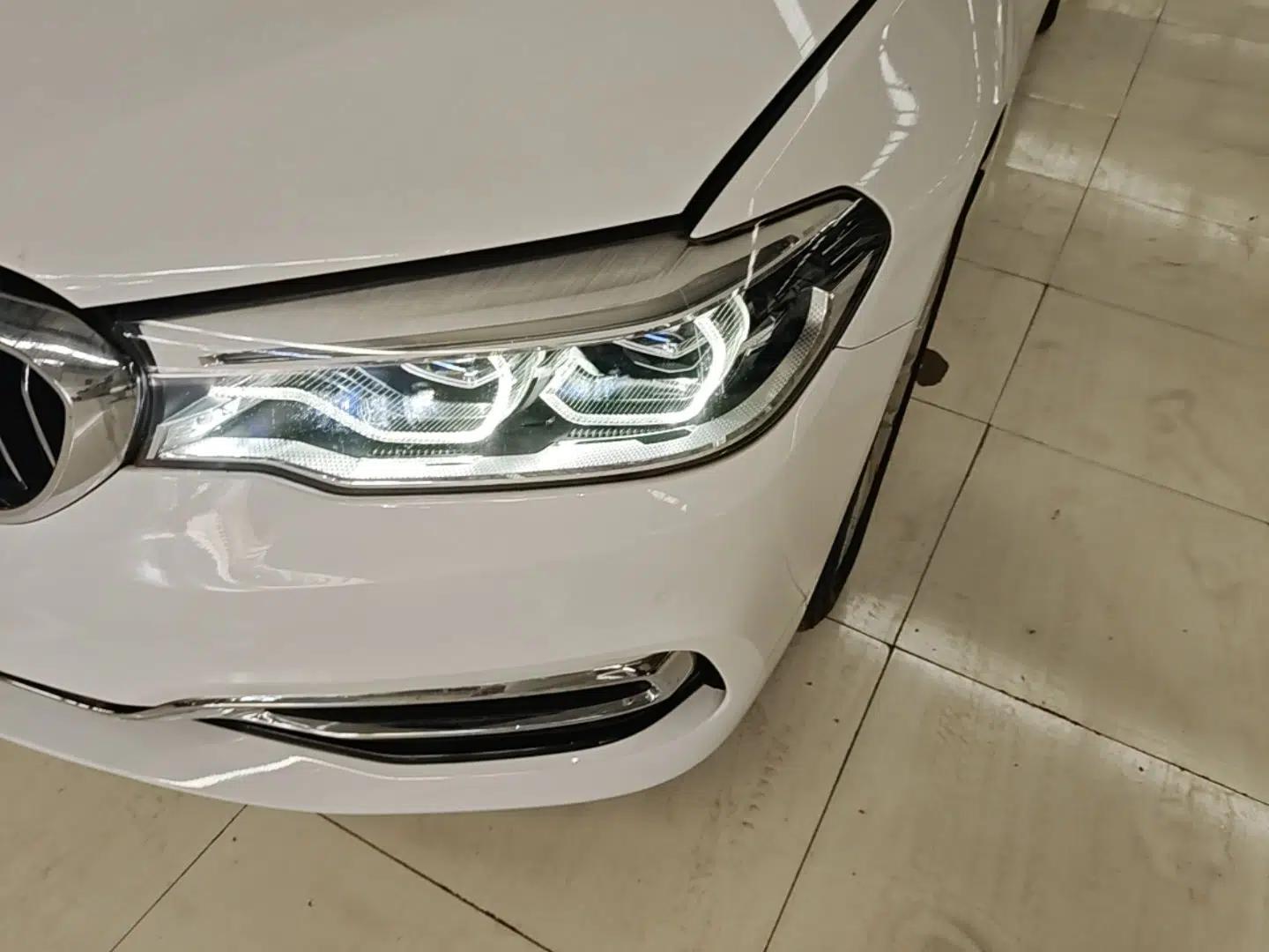 BMW 5 Series New Energy 2019 Updated Version 530Le Luxury Package — миниатюра 8