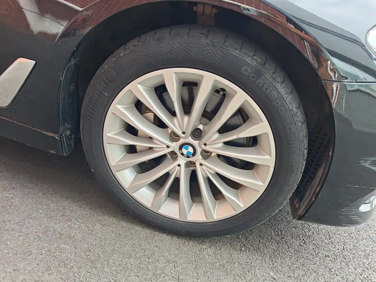BMW 5 Series 2018 Revised Version 530Li Leading Edition Luxury Package — миниатюра 8