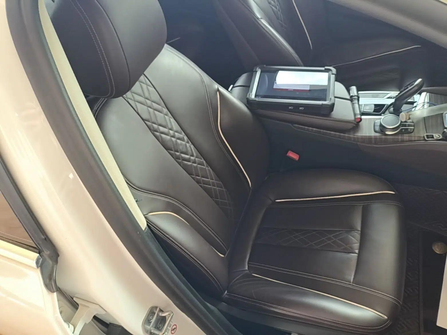 BMW 5 Series 2019 Facelifted 530Li Luxury Edition Premium Package — миниатюра 19