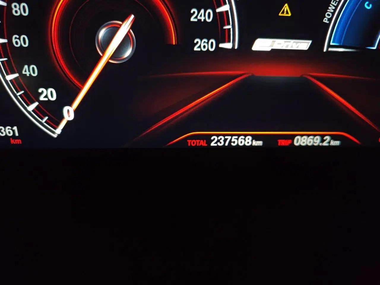 BMW 5 Series New Energy 2019 530Le Luxury Package — миниатюра 12