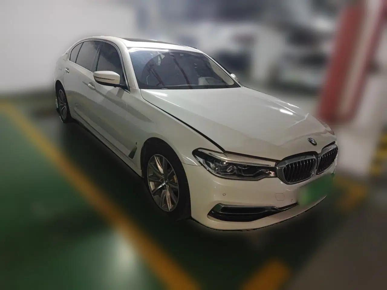 BMW 5 Series New Energy 2019 530Le Luxury Package — миниатюра 3