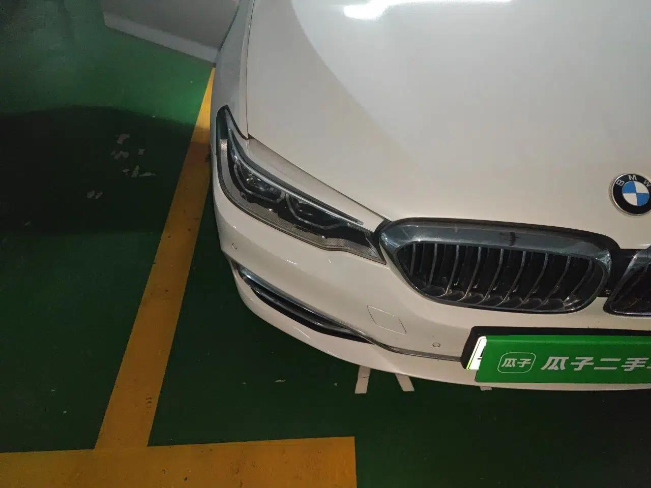 BMW 5 Series New Energy 2019 530Le Luxury Package — миниатюра 7