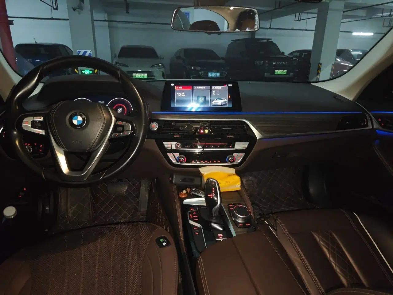BMW 5 Series New Energy 2019 530Le Luxury Package — миниатюра 9
