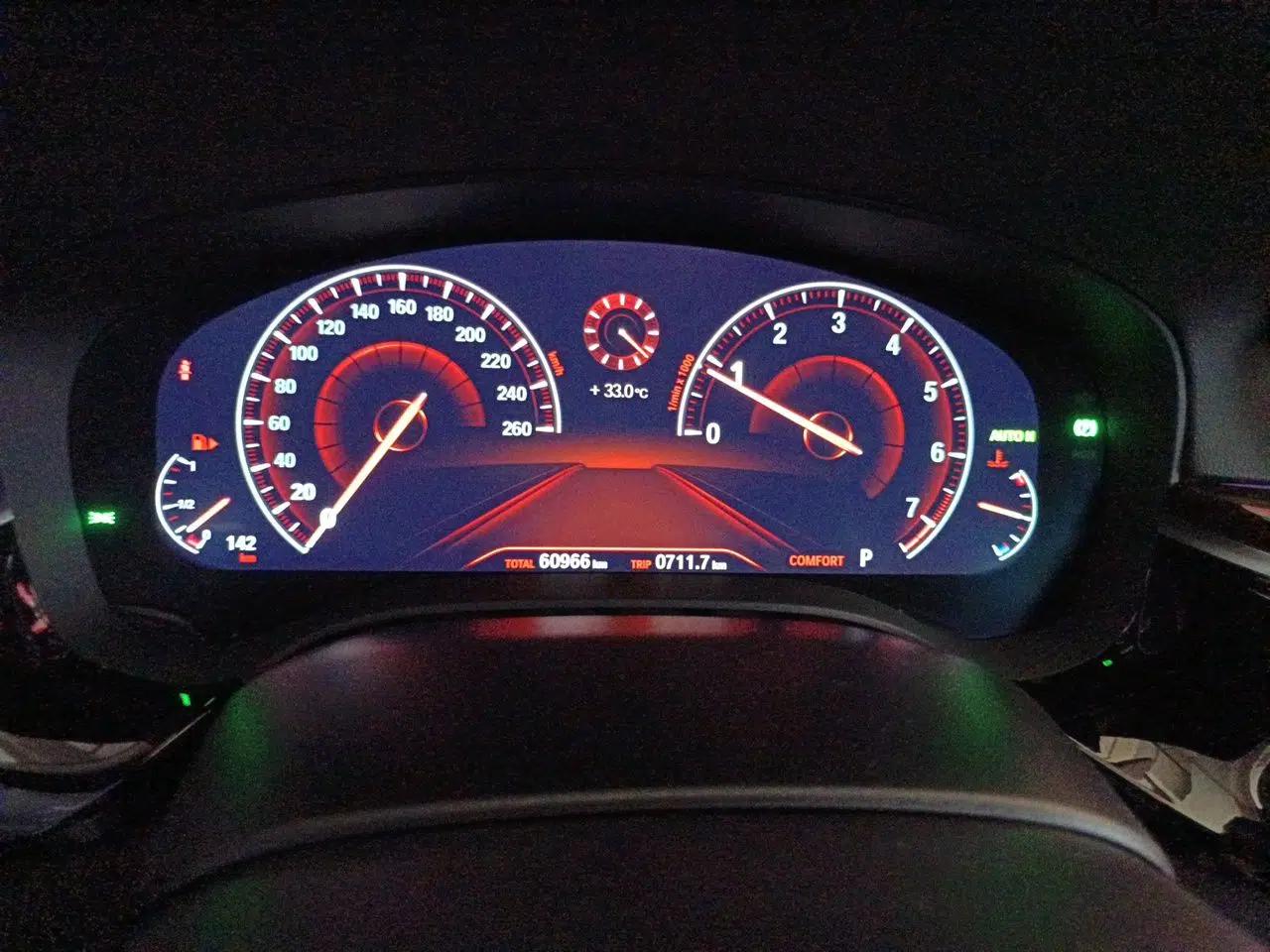 BMW 5 Series 2018 525Li Luxury Package — миниатюра 11