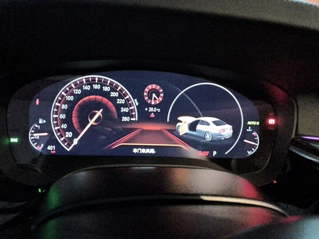 BMW 5 Series 2019 525Li M Sport Package — миниатюра 11