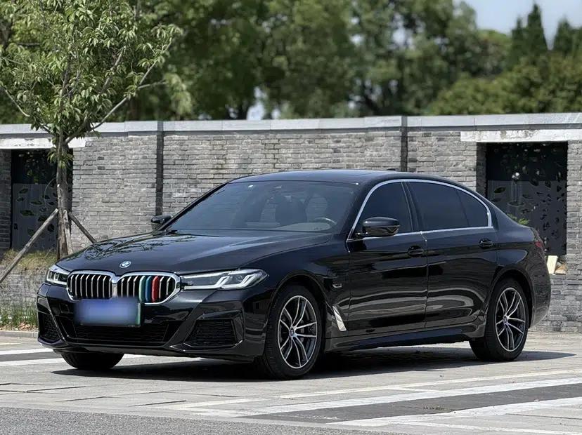 BMW 5 Series New Energy 2022 Restyled 535Le M Sport Package — миниатюра 1