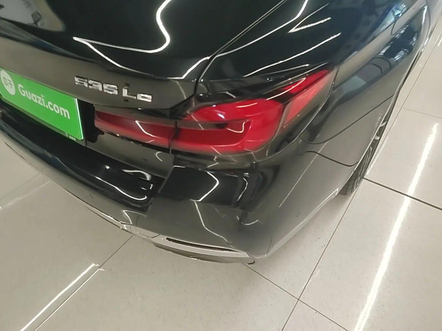 BMW 5 Series New Energy 2022 Restyled 535Le M Sport Package — миниатюра 14