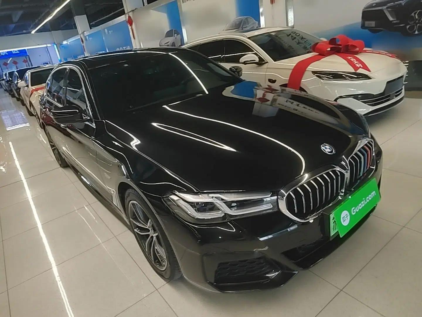 BMW 5 Series New Energy 2022 Restyled 535Le M Sport Package — миниатюра 3