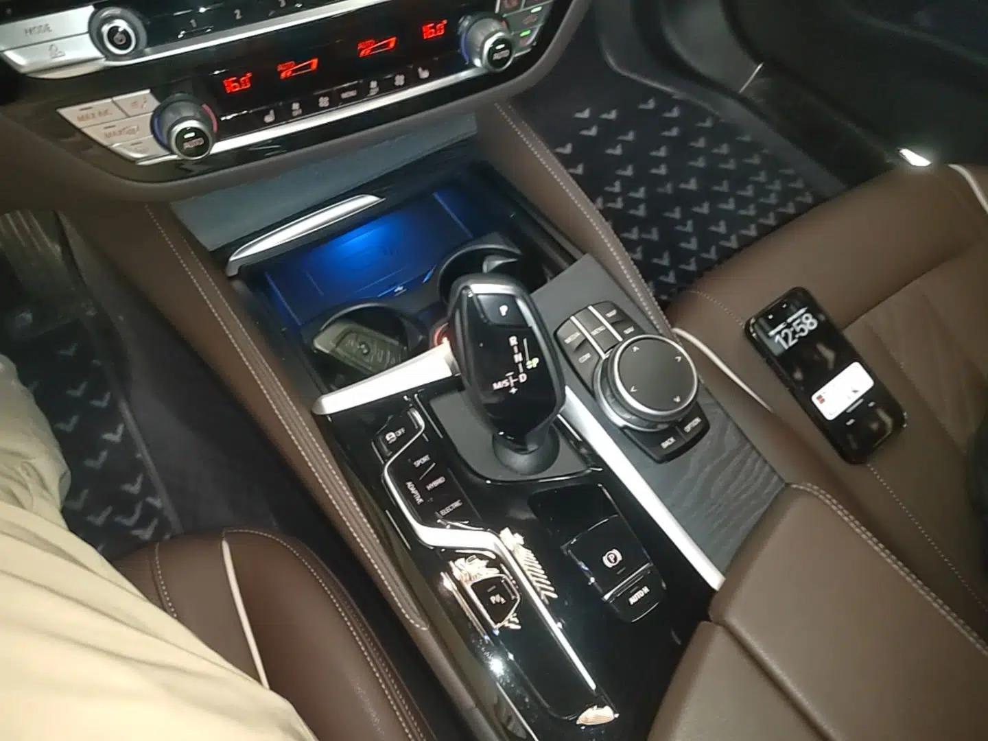 BMW 5 Series New Energy 2022 Restyled 535Le M Sport Package — миниатюра 21