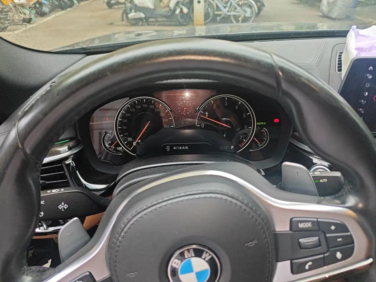 BMW 5 Series 2018 530Li Luxury Edition M Sport Package — миниатюра 11