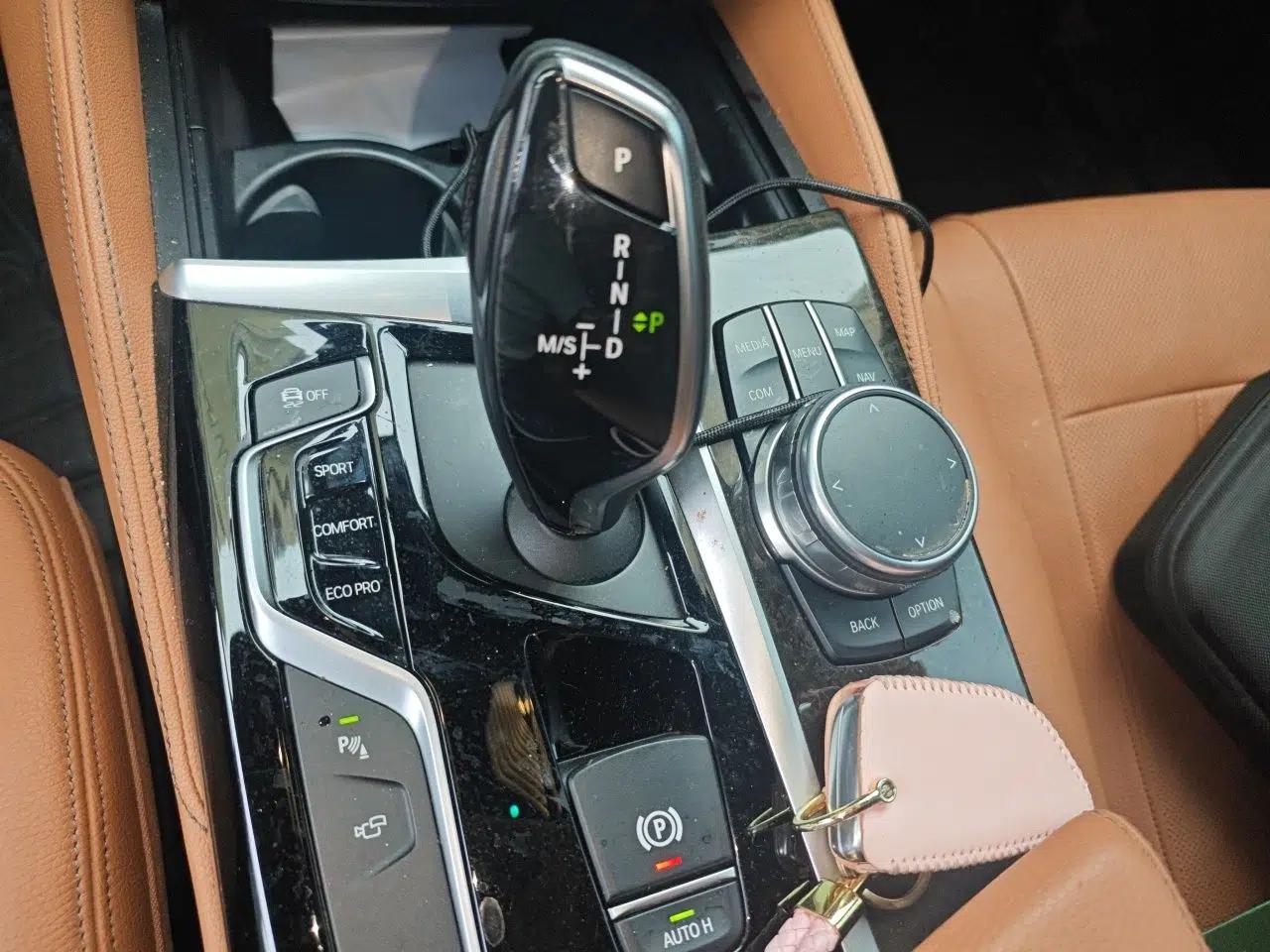 BMW 5 Series 2018 530Li Luxury Edition M Sport Package — миниатюра 14