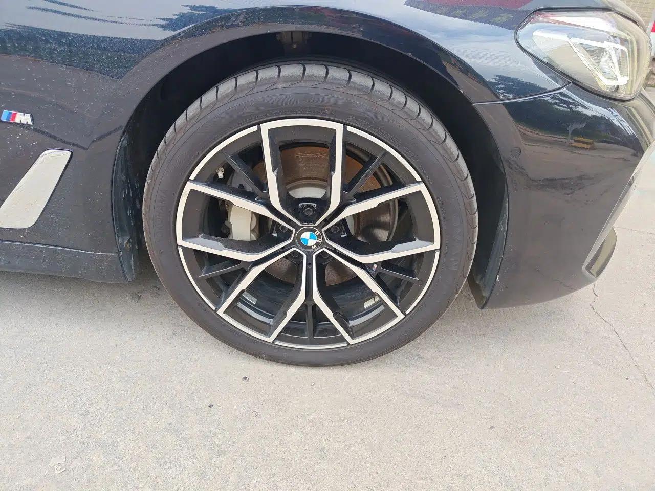 BMW 5 Series 2022 Second Facelift 530Li Luxury Version M Sport Package — миниатюра 8