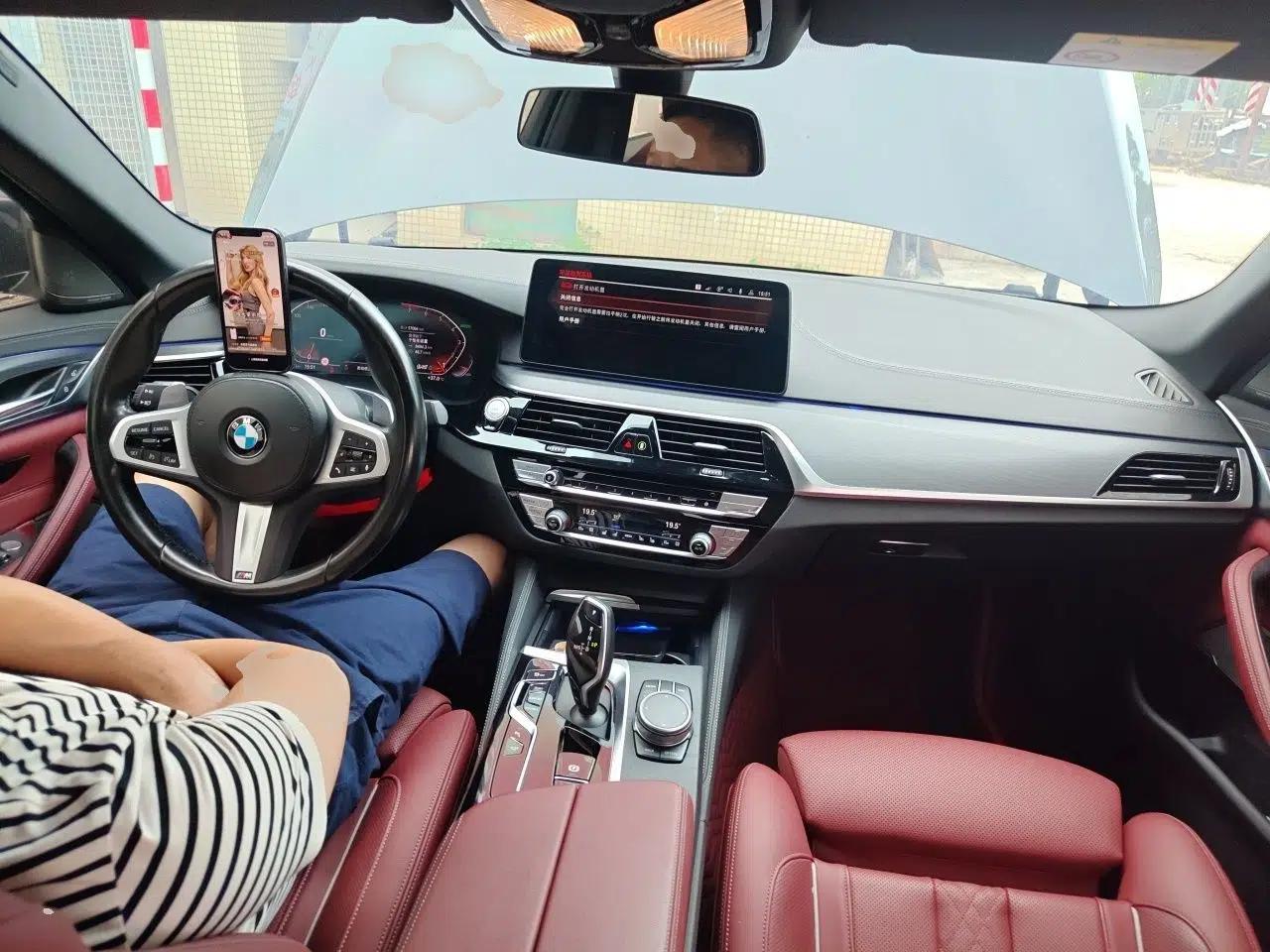 BMW 5 Series 2022 Second Facelift 530Li Luxury Version M Sport Package — миниатюра 9