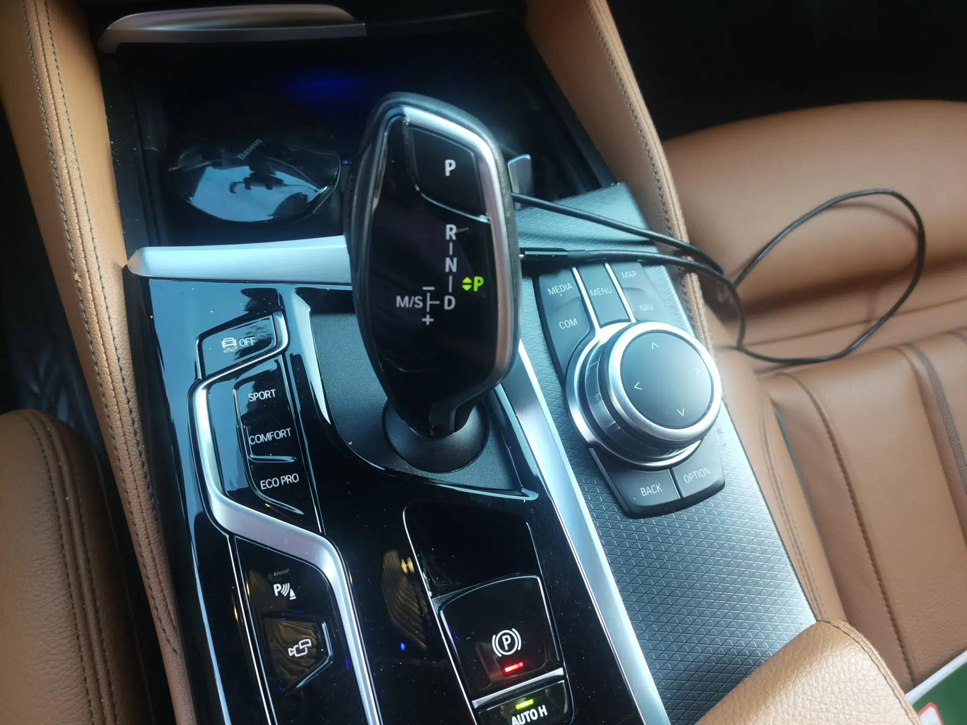 BMW 5 Series 2022 Restyled 530i Sport Line with M Sport Package — миниатюра 14