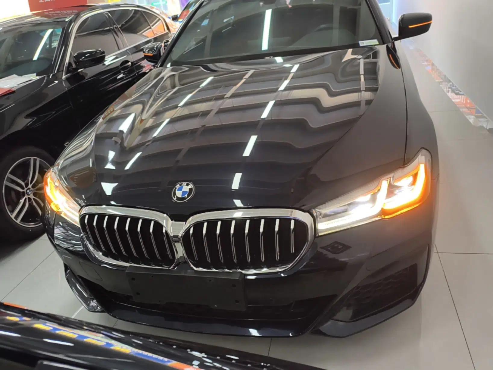 BMW 5 Series 2022 Restyled 530Li Leading Edition M Sport Package — миниатюра 2