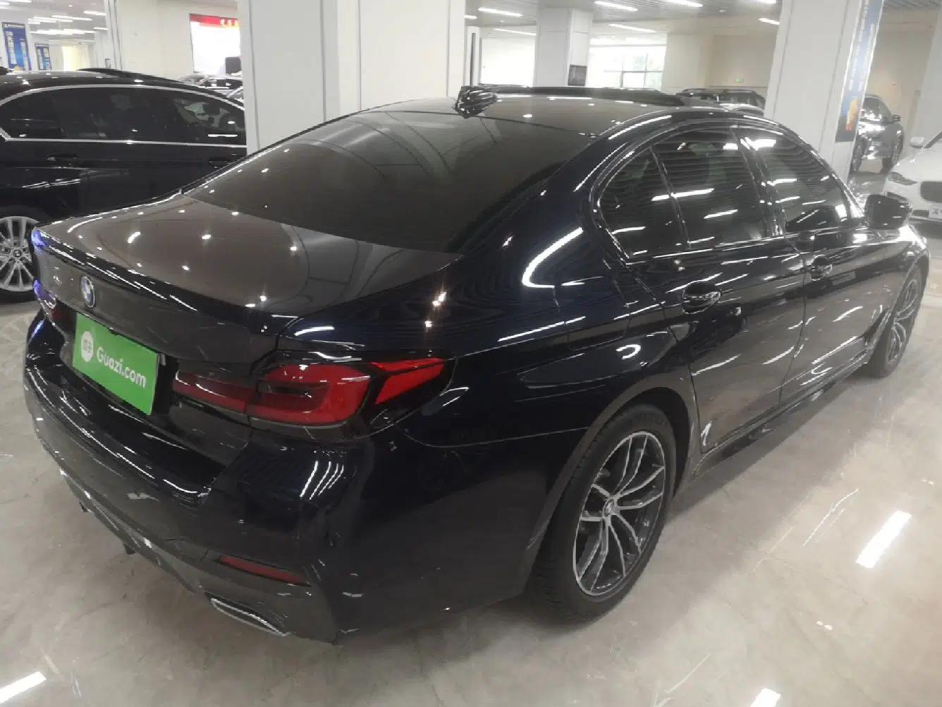 BMW 5 Series 2022 Restyled 525i M Sport Package — миниатюра 6