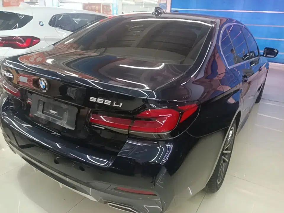 BMW 5 Series 2022 Second Facelift 525Li M Sport Package — миниатюра 6