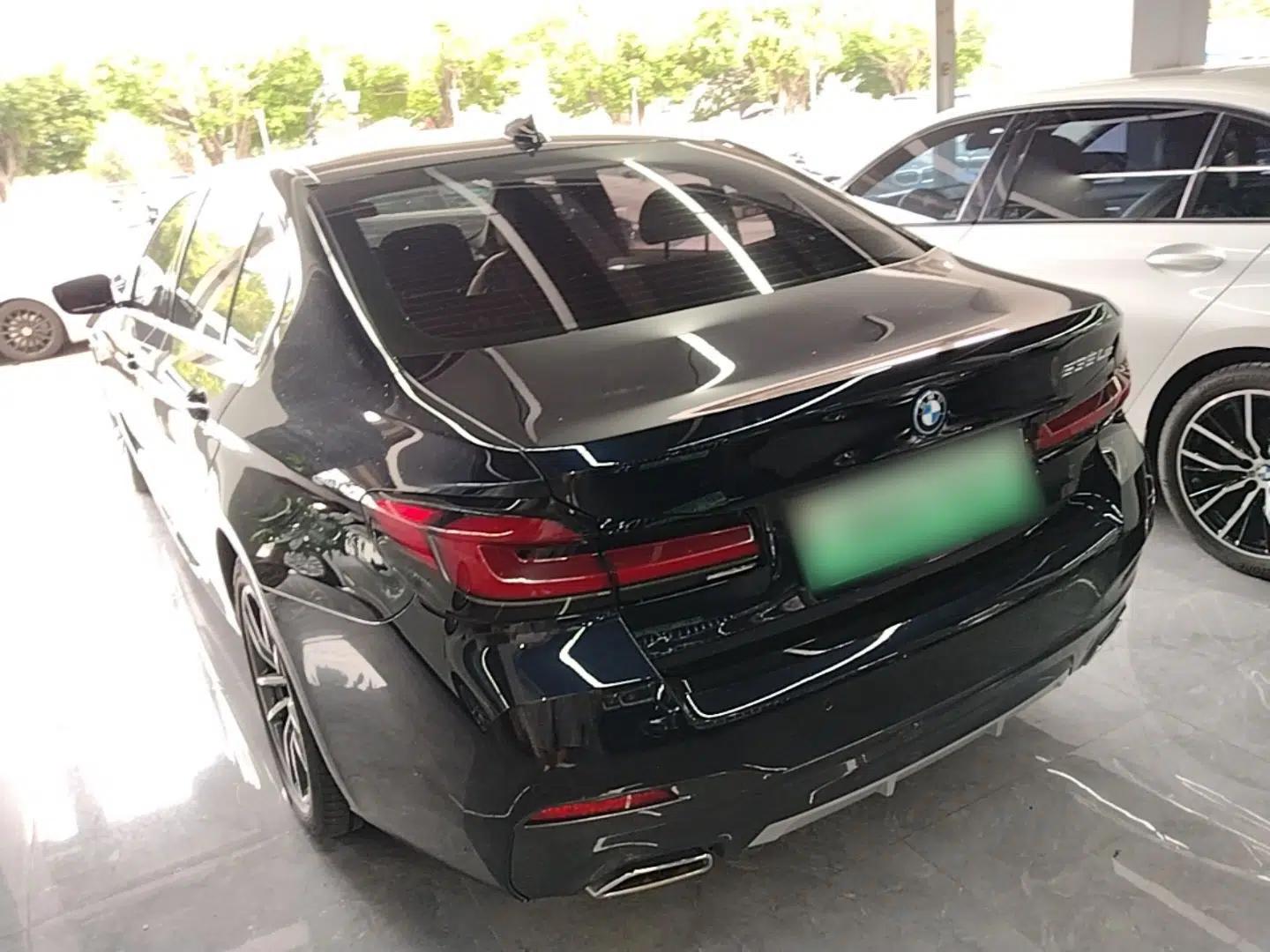 BMW 5 Series New Energy 2022 Restyled 535Le M Sport Package — миниатюра 4