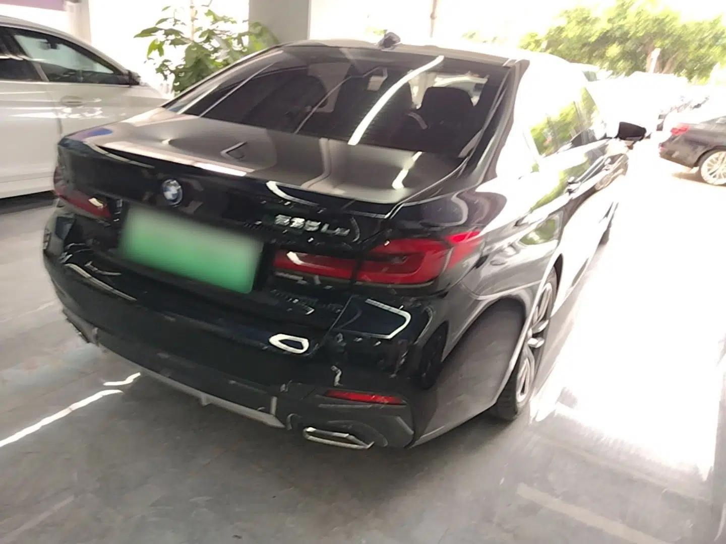 BMW 5 Series New Energy 2022 Restyled 535Le M Sport Package — миниатюра 6
