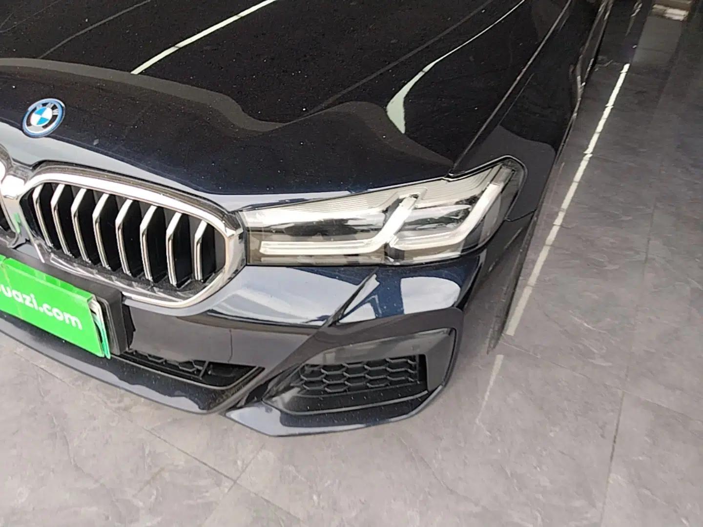 BMW 5 Series New Energy 2022 Restyled 535Le M Sport Package — миниатюра 8