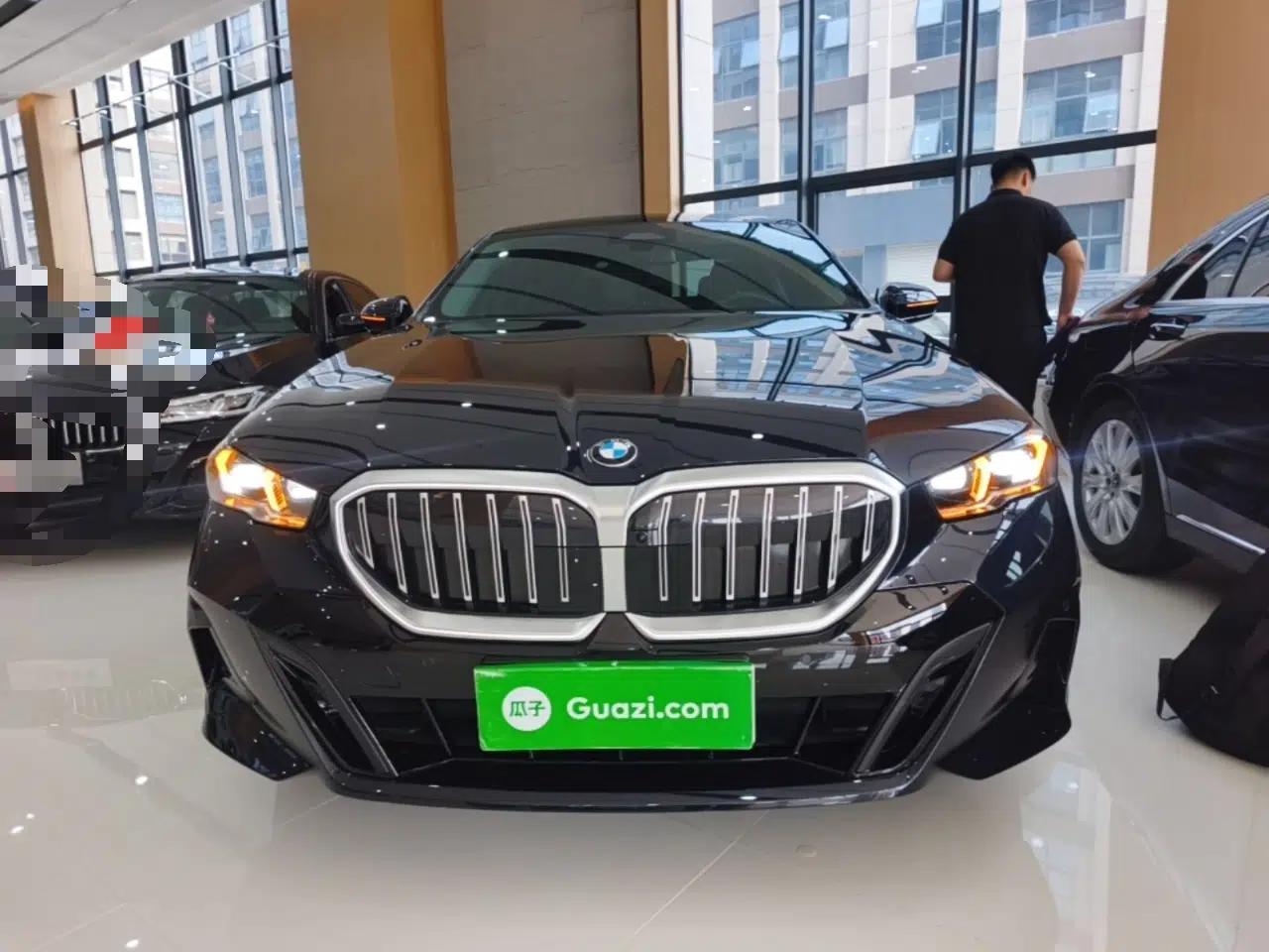 BMW 5 Series 2024 525i M Sport Package — миниатюра 2