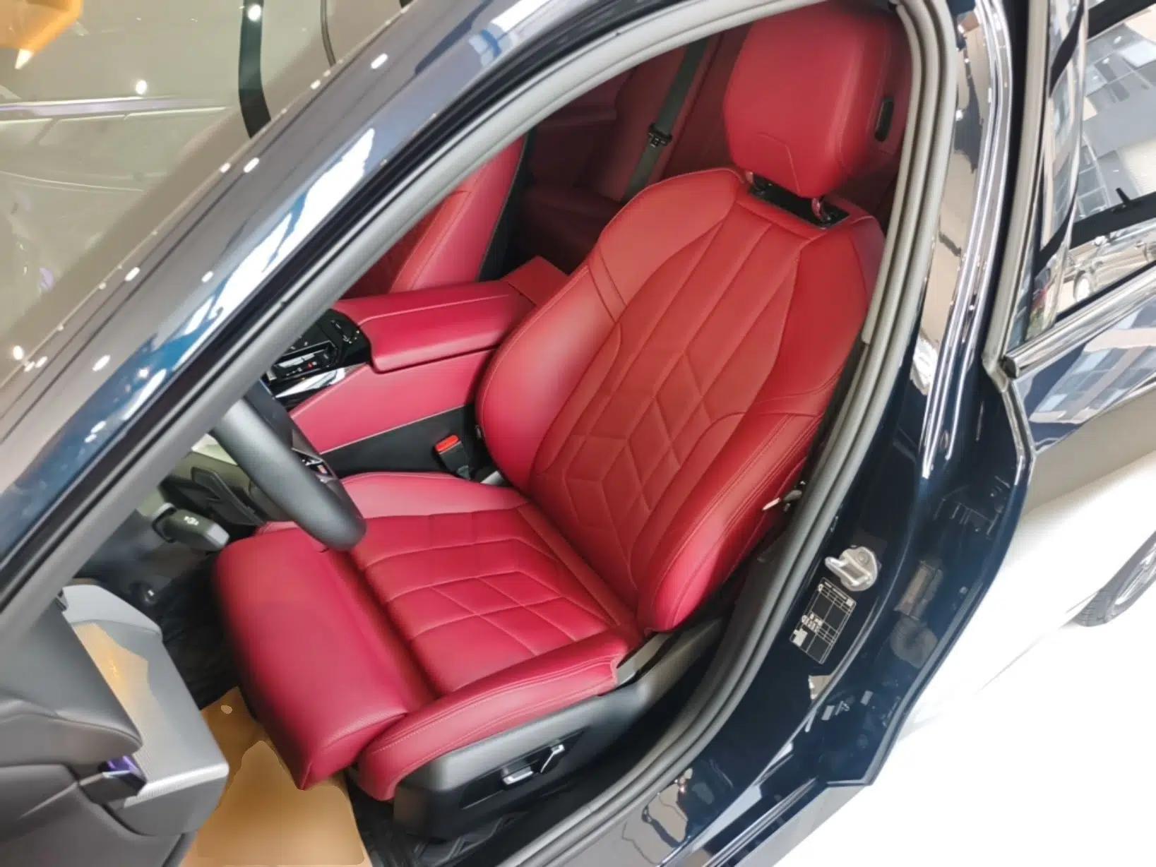 BMW 5 Series 2024 525i M Sport Package — миниатюра 17