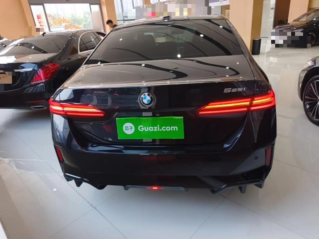 BMW 5 Series 2024 525i M Sport Package — миниатюра 5
