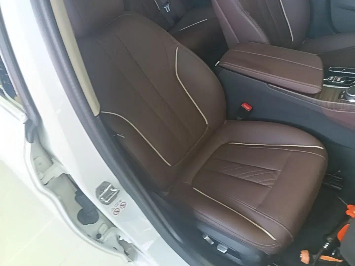 BMW 5 Series 2022 Updated 530Li Leading Edition Luxury Package — миниатюра 24