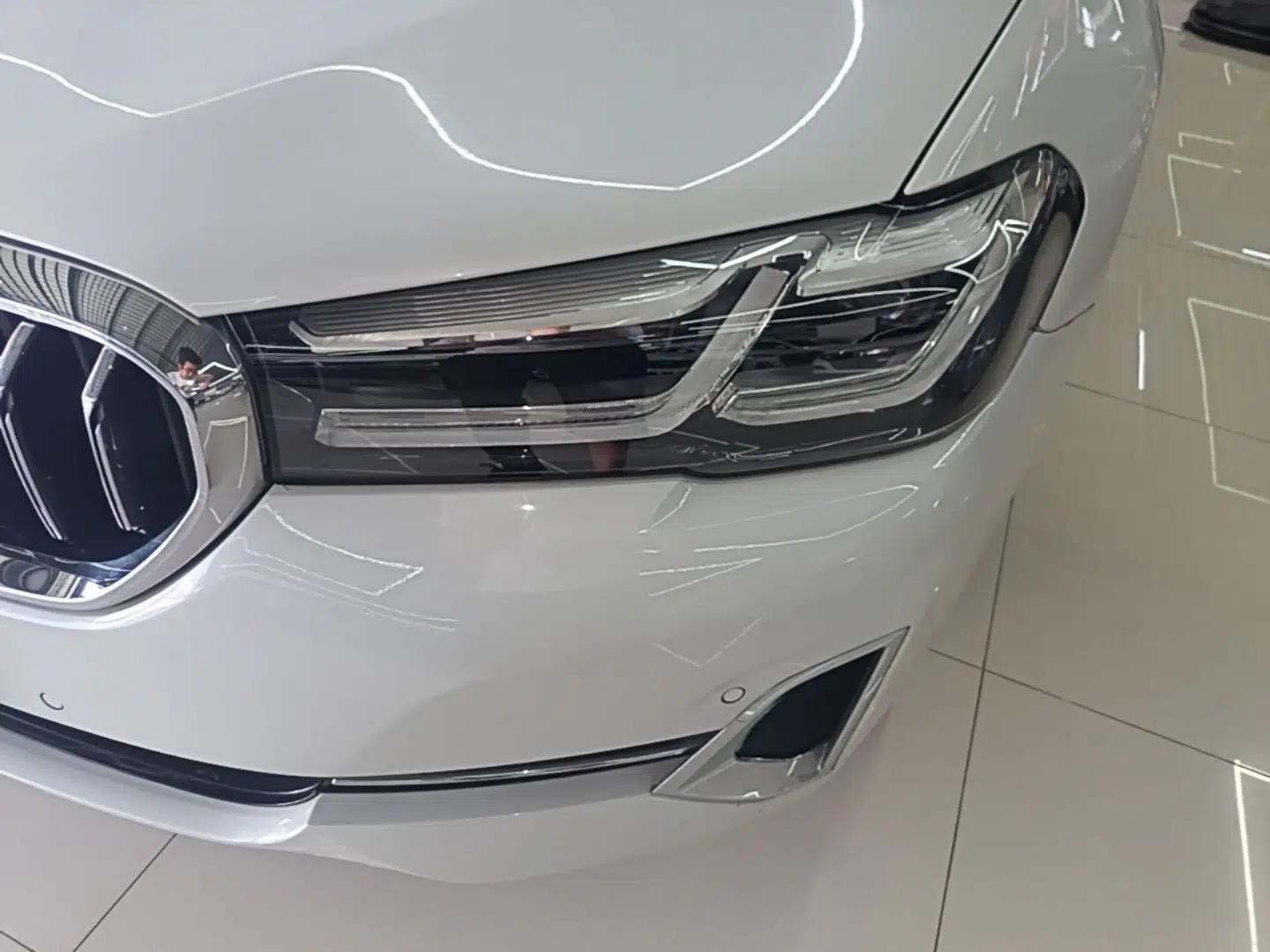 BMW 5 Series 2022 Updated 530Li Leading Edition Luxury Package — миниатюра 8